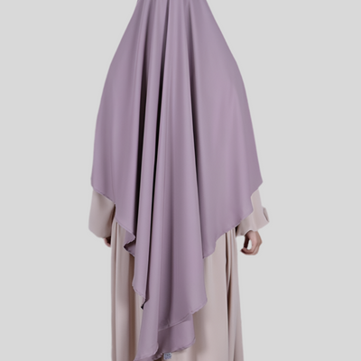 "Een vleugje elegantie met de Medina Silk Khimar Long Inaya in Dusty Purple. Perfect voor elke gelegenheid."