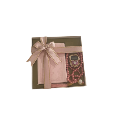 "Een prachtige giftbox met luxe Koran en tasbih. Perfect voor een betekenisvol cadeau."