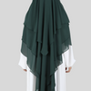 De Elegance Chiffon Khimar in Dark Green biedt een tijdloze look. Perfect voor elke outfit.